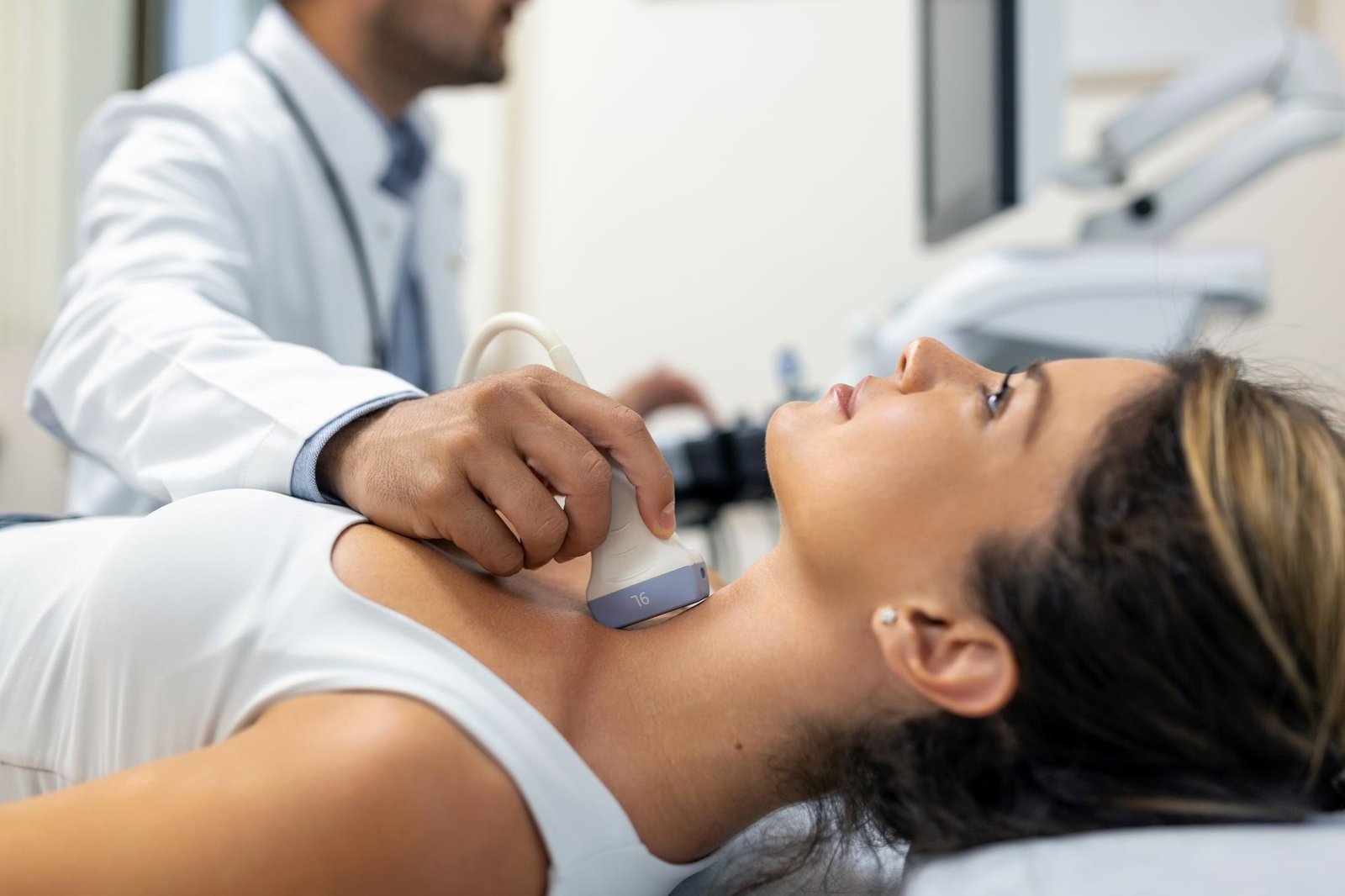 Thyroid and neck examination in a clinic